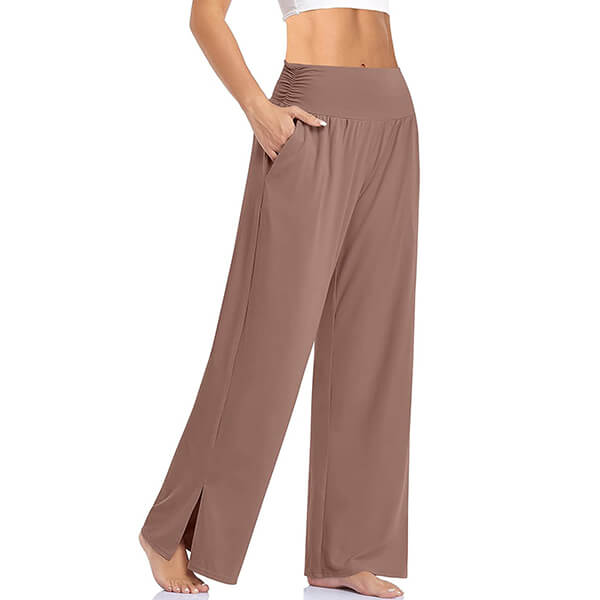 "Stijlvolle Catalina yoga broek met wijde pijpen, comfortabele elastische tailleband en zacht ademend materiaal."