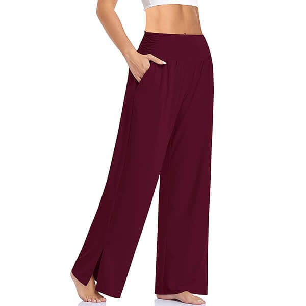 "Stijlvolle Catalina yoga broek met wijde pijpen, comfortabele elastische tailleband en zacht ademend materiaal."