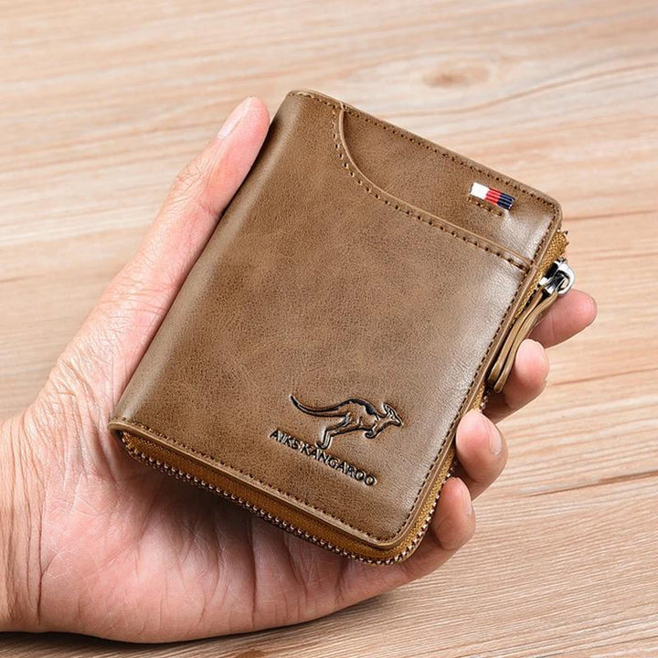 "Stijlvolle compacte RFID portemonnee voor dames, beige PU-leer, strakke look, veilige kaartsleuven, moderne accessoire."