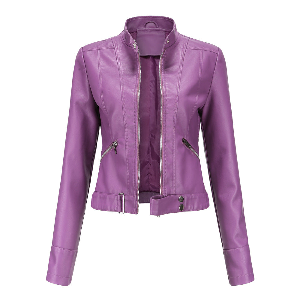 "Stijlvolle dames leren jas, veganistisch, met symmetrische rits en glanzende metallic accenten, geschikt voor alle gelegenhe