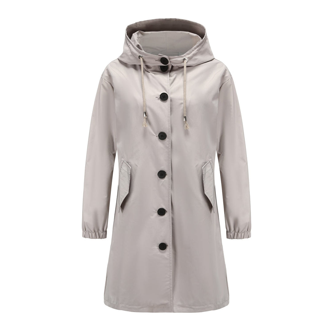 "Stijlvolle damesregenjas met capuchon, waterdicht en slank silhouet, ideaal voor casual en sportieve looks."