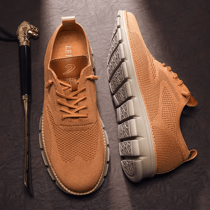 "Stijlvolle en comfortabele herenschoenen in karamel, perfect voor alle seizoenen en gelegenheden."