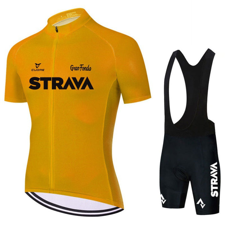 "Stijlvolle fietsjersey set, blauw en ademend, met lange mouwen en praktische zakken, ideaal voor comfort en prestaties."