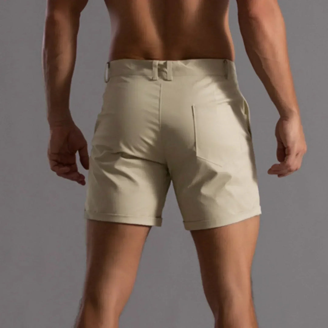 "Stijlvolle heren chino-shorts, klassieke snit met zakken, groen; ideaal voor zomerse casual outfits en comfort."