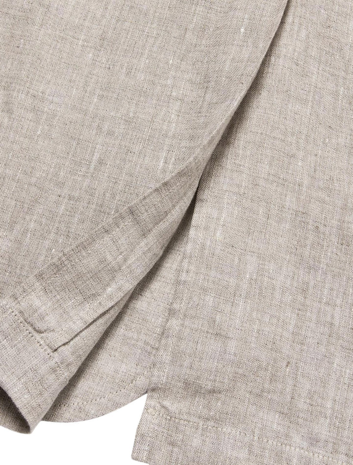 "Stijlvolle heren linnen blazer in beige, luchtig en ademend, perfect voor warme zomerdagen en vele gelegenheden."