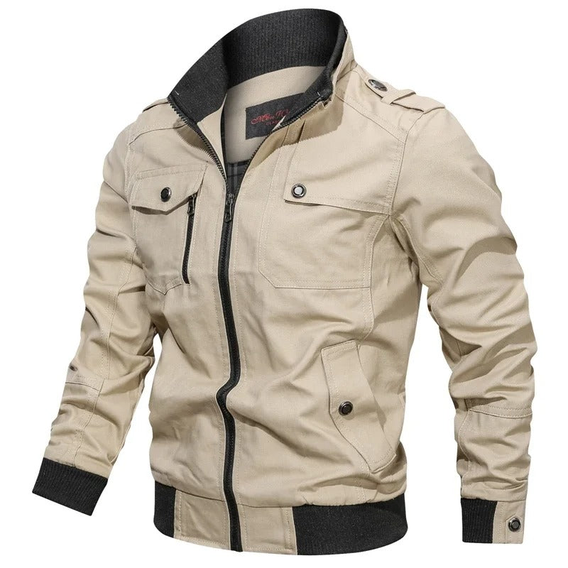 "Stoere zomerjas heren in motorfietsstijl, zwart; trendy en comfortabel voor lente en zomer, diverse kleuren beschikbaar."