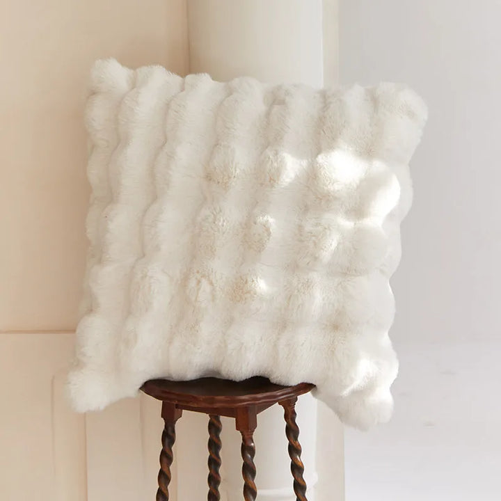 "Superzachte imitatiebont deken in warme tinten, ideale winterdeken voor bed of bank, biedt luxe comfort en stijl."