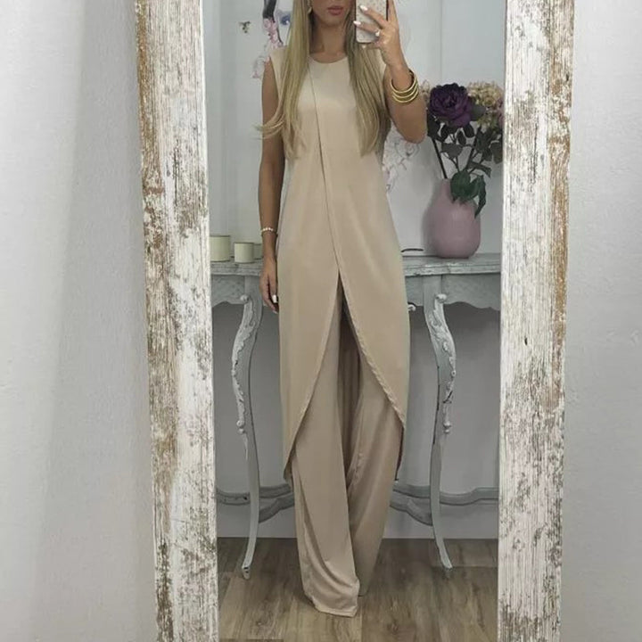 "Sylvia tweedelige damesoutfit, elegante katoenen top en uitlopende broek, comfortabel en geschikt voor elke gelegenheid."