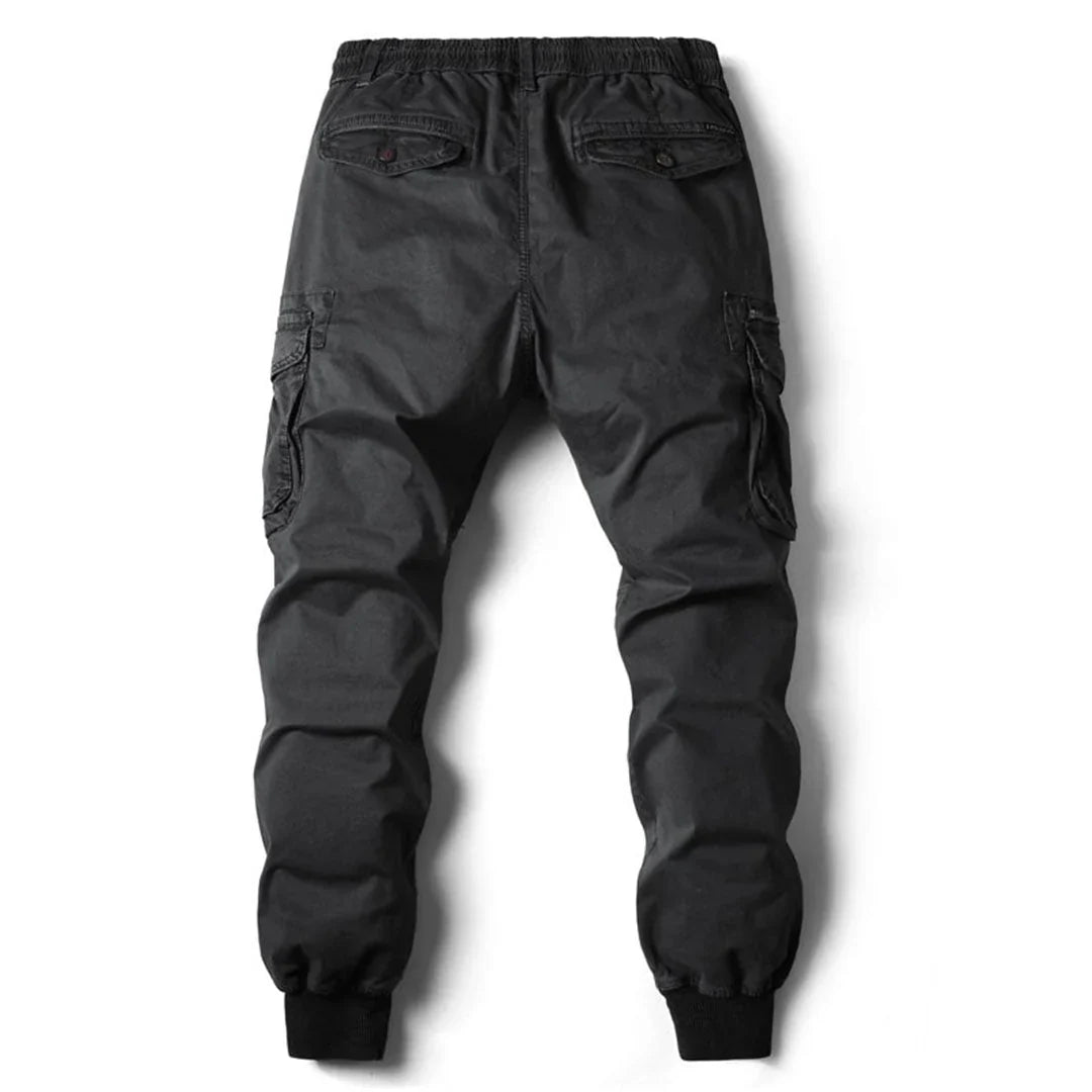 "Tactical cargo broek heren, duurzaam katoen, multifunctionele zakken, stoere streetwear stijl, comfortabele pasvorm."
