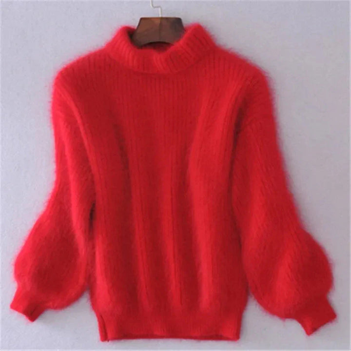"Taylor Zachte Fluffy Trui in lichtblauw, zacht en comfortabel, ideaal voor herfst/winter, past bij casual outfits."