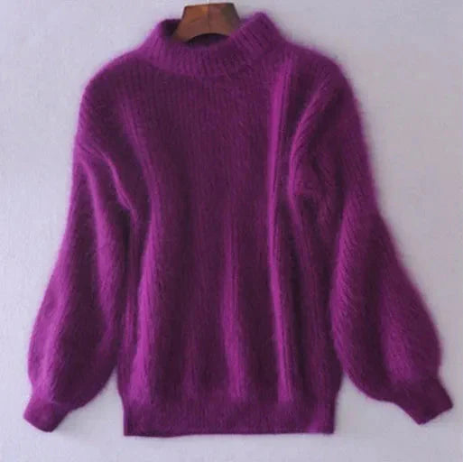 "Taylor Zachte Fluffy Trui in lichtblauw, zacht en comfortabel, ideaal voor herfst/winter, past bij casual outfits."