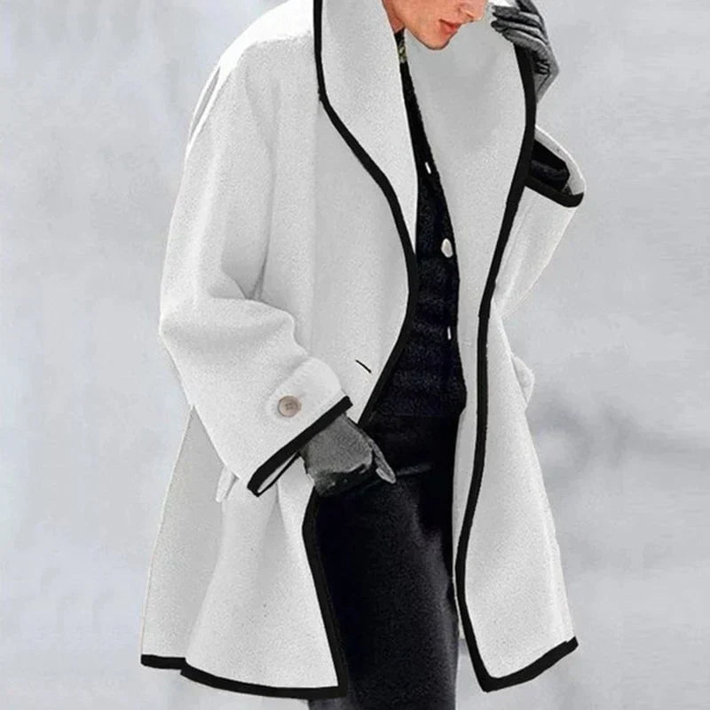 "Tijdloze elegante dames trenchcoat in zwart, premium kwaliteit, weerbestendig en stijlvol voor elk seizoen."