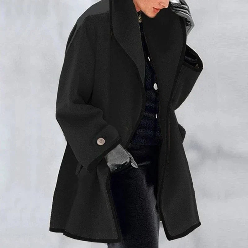 "Tijdloze elegante dames trenchcoat in zwart, premium kwaliteit, weerbestendig en stijlvol voor elk seizoen."