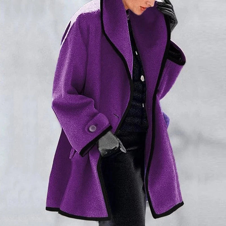 "Tijdloze elegante dames trenchcoat in zwart, premium kwaliteit, weerbestendig en stijlvol voor elk seizoen."