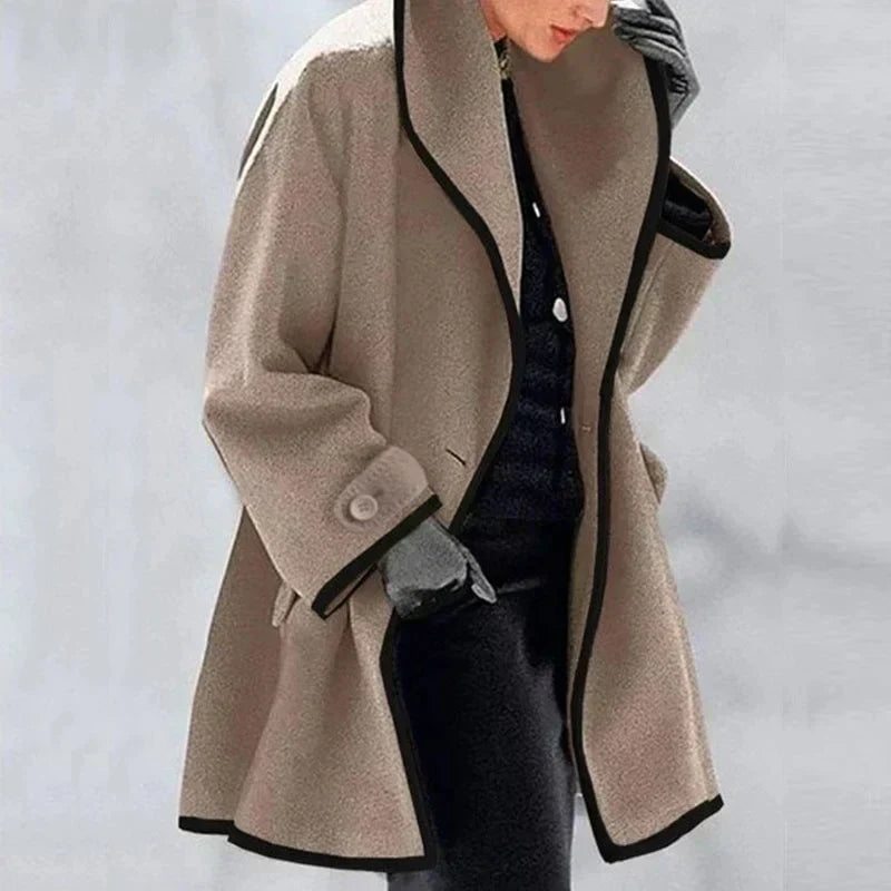 "Tijdloze elegante dames trenchcoat in zwart, premium kwaliteit, weerbestendig en stijlvol voor elk seizoen."
