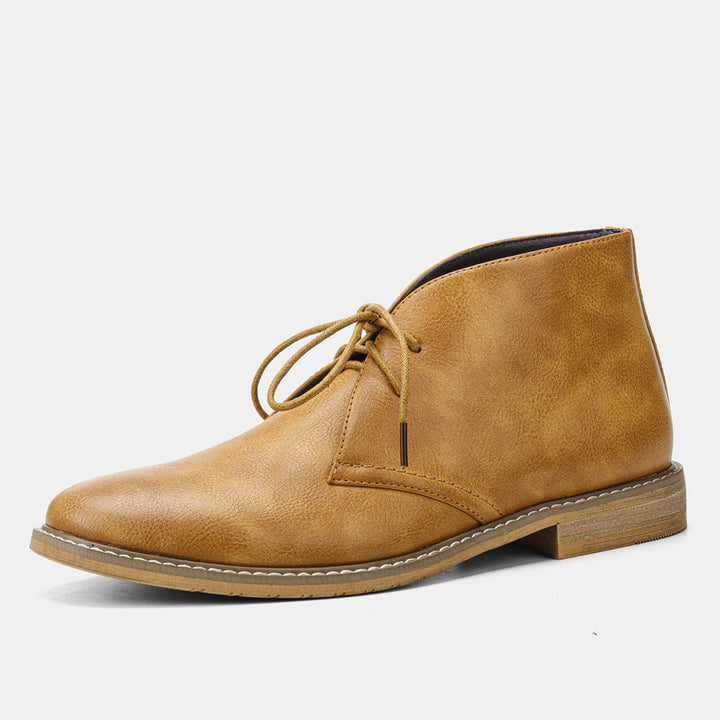 Tijdloze heren desert boots van hoogwaardig leer met vintage stijl en antislip zool, geschikt voor elke gelegenheid.