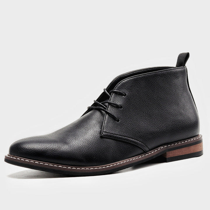 Tijdloze heren desert boots van hoogwaardig leer met vintage stijl en antislip zool, geschikt voor elke gelegenheid.