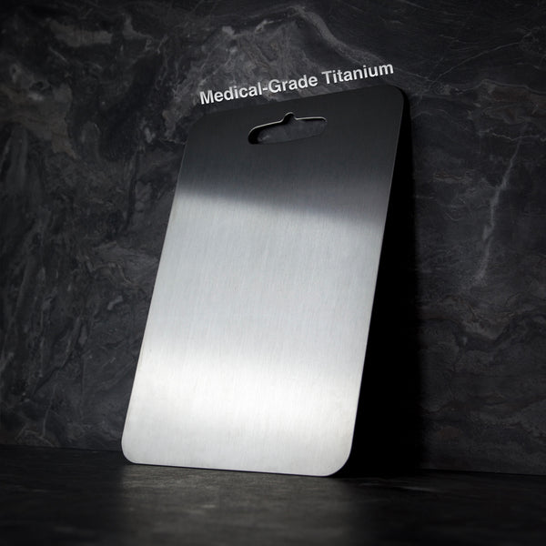 Titanium snijplank, BPA-vrij, duurzaam en antibacterieel. Geschikt voor vlees, groenten en fruit, eenvoudig te reinigen.