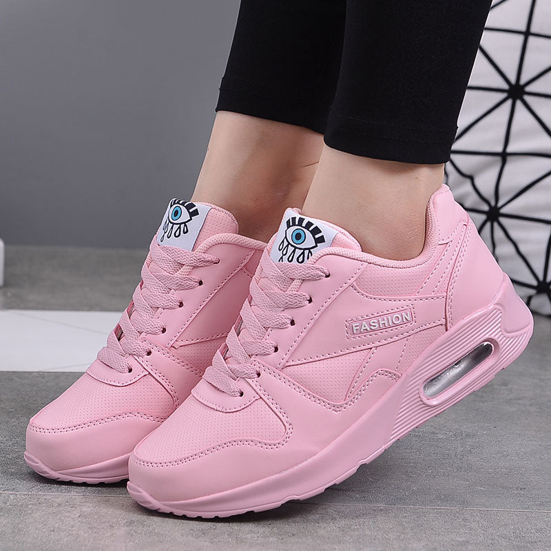 "Trendy chunky sneakers met dikke zool en speels oogmotief, dameschoenen voor een stijlvol en comfortabel statement."