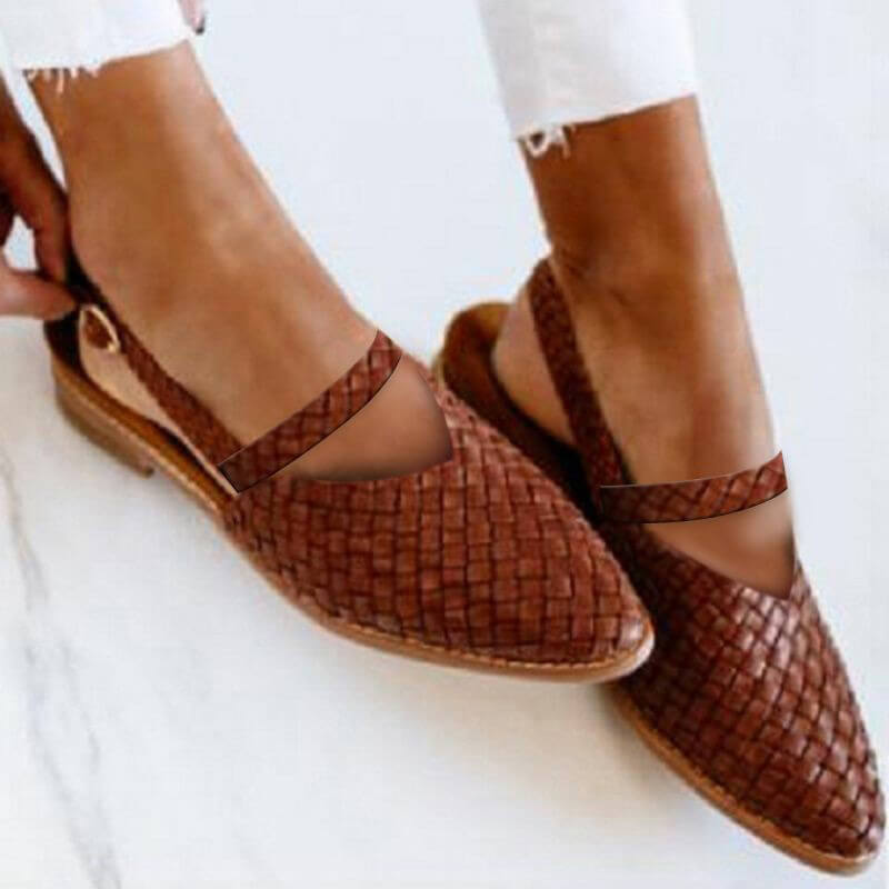 "Trendy Livia sandalen voor dames, levendige kleuren, ergonomische pasvorm, stijlvolle toevoeging aan zomeroutfits."