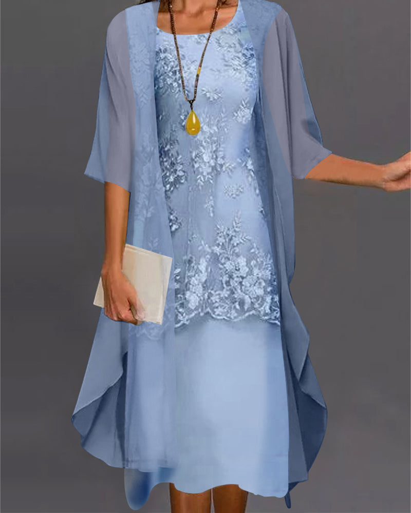 "Tweedelige chiffon jurk met 3/4-mouwen en patchworkdetails, elegante vloeiende pasvorm van L tot 5XL."