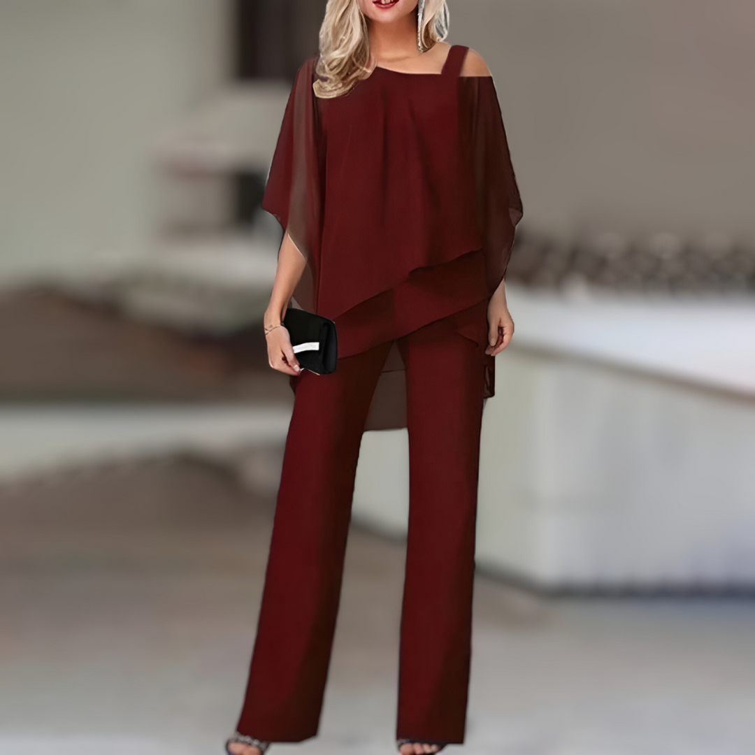 "Tweedelige dames set: elegante top en broek met verfijnde stijl, comfortabel en veelzijdig voor elke gelegenheid."