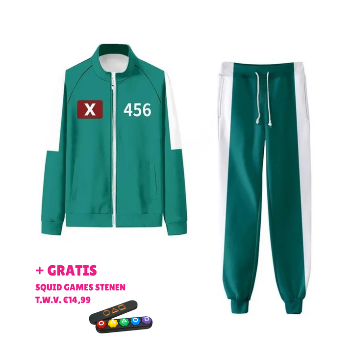 "Uniek Squid Game trainingspak, rood met capuchon en broek, comfortabele pasvorm, ideaal voor fans en cosplay."