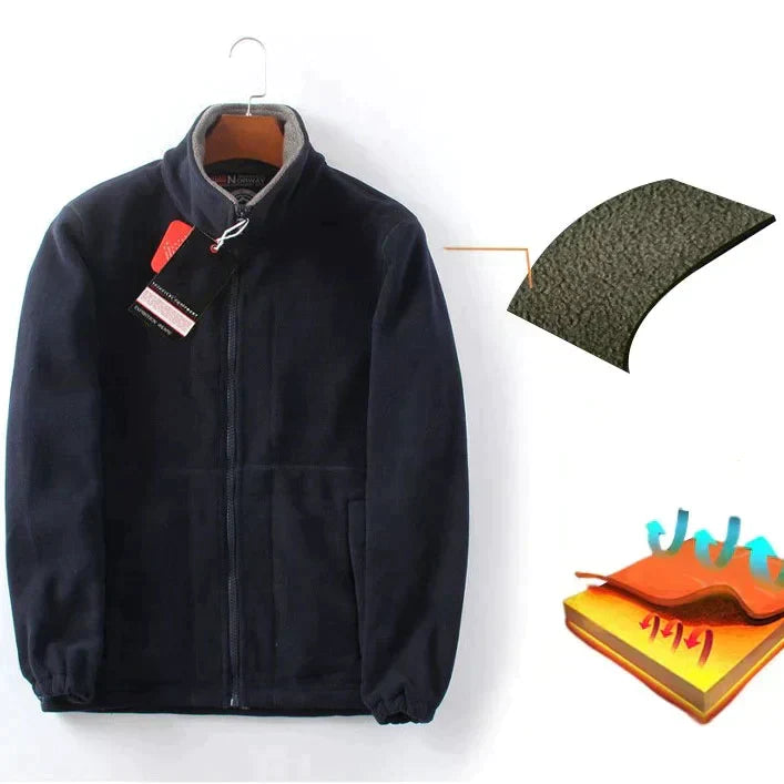 "Unisex ultra warme fleece jas in zacht materiaal voor heren en dames, perfect voor koude winterdagen met praktische zakken."