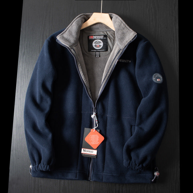 "Unisex ultra warme fleece jas in zacht materiaal voor heren en dames, perfect voor koude winterdagen met praktische zakken."