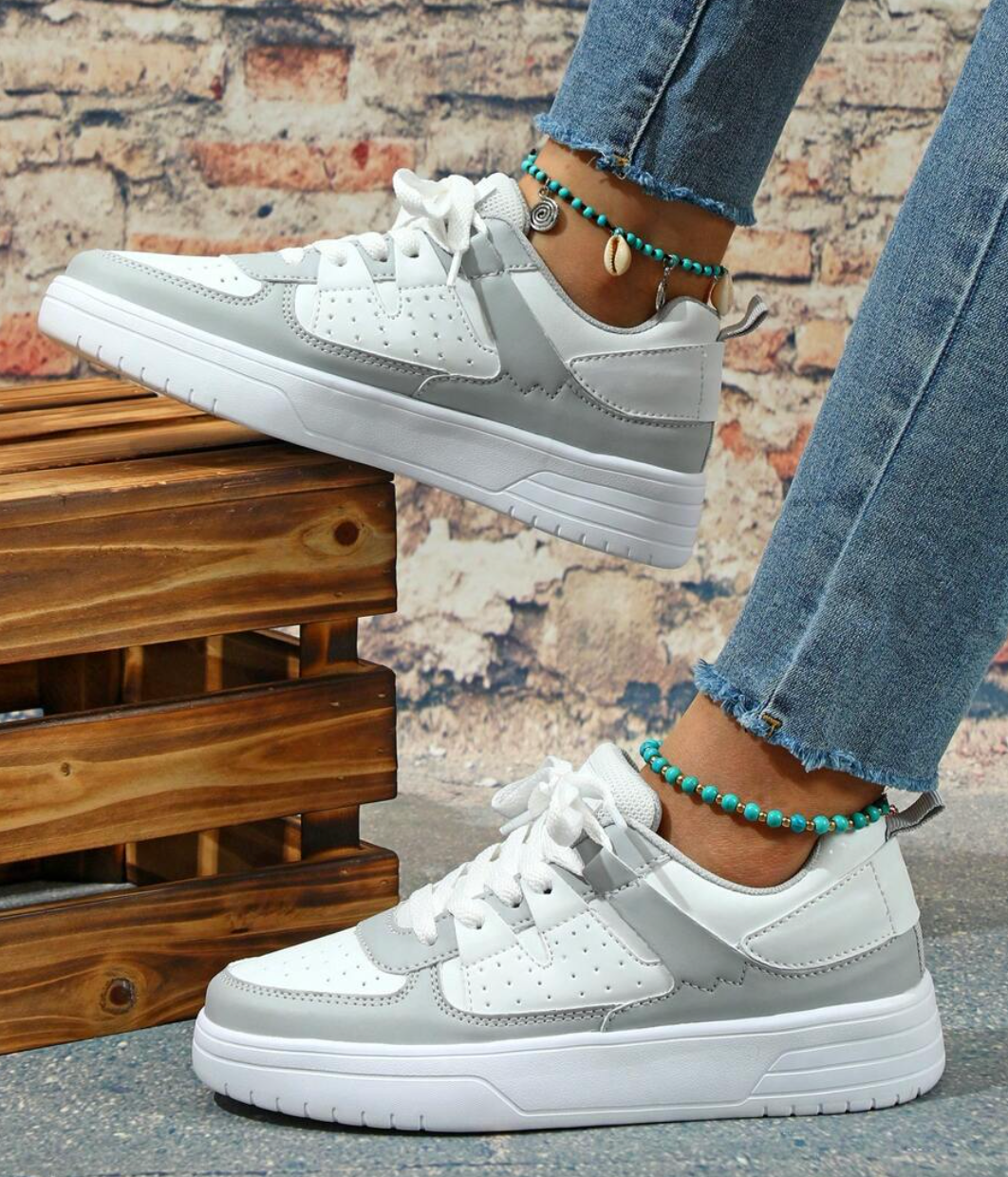 "Valeen sneakers voor dames, kleurrijk design met levendige pastelkleuren en ademend bovenwerk voor comfort en stijl."