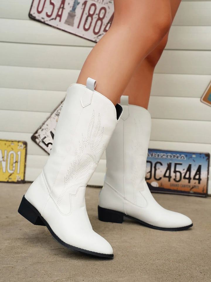 "Vegan cowboylaarzen voor dames, geborduurd design, stoer, zacht gevoerd, slipbestendige zool, trendy western look"
