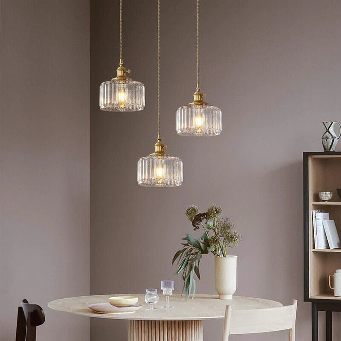 "Verstelbare vintage glazen hanglamp met chique uitstraling voor elegante interieurverlichting. Diameter 30 cm, hoogte 50-100
