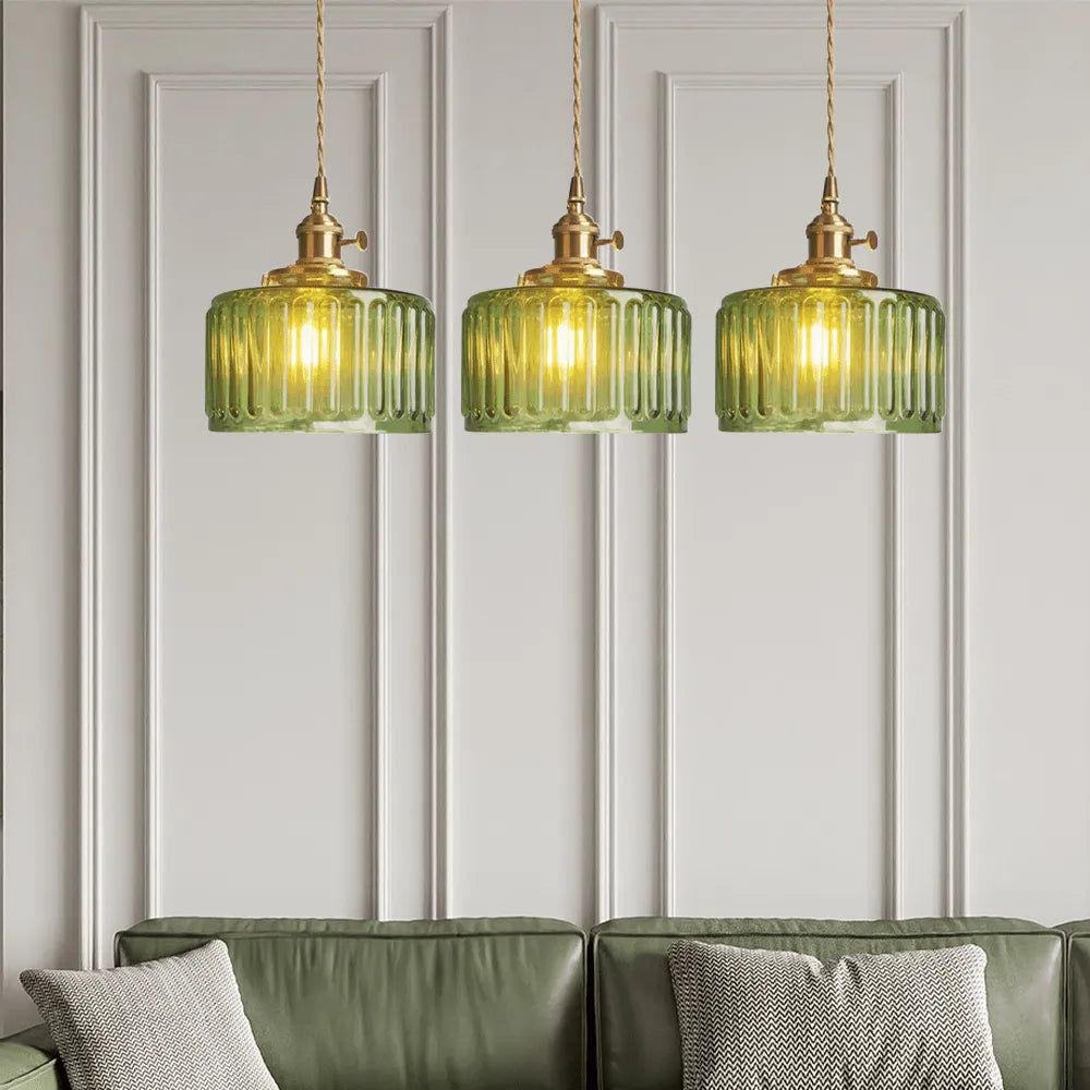 "Verstelbare vintage glazen hanglamp met chique uitstraling voor elegante interieurverlichting. Diameter 30 cm, hoogte 50-100