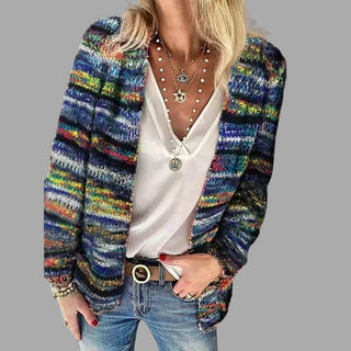 "Warm, kleurrijk vrouwenvest van zachte wol, elegante pasvorm, ideaal voor winter, veelzijdig te combineren."