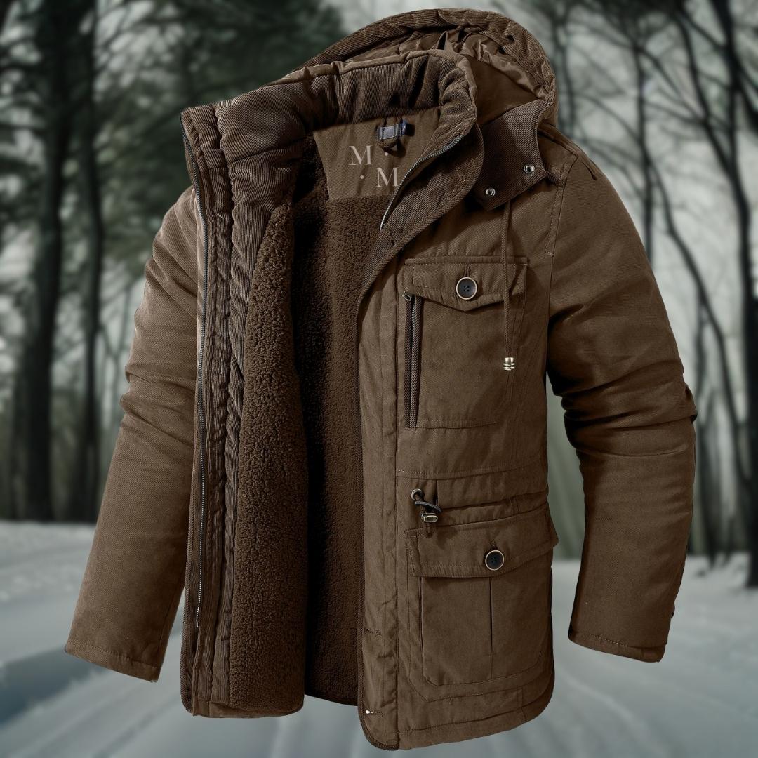 "Warme heren Sherpa jas met capuchon, zakken en comfortabele fleece, ideaal voor winterse stijl en bescherming tegen kou."