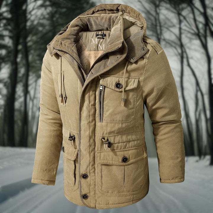 "Warme heren Sherpa jas met capuchon, zakken en comfortabele fleece, ideaal voor winterse stijl en bescherming tegen kou."