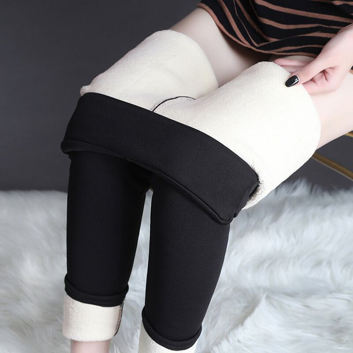 Warme hoog getailleerde winterleggings met zachte lamswollen voering, flatteuze pasvorm, ideaal voor koude dagen.