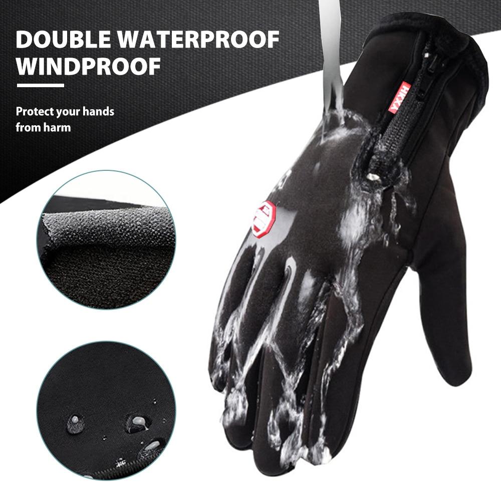 "Warme, winddichte WinterShield handschoenen met touchscreen, zwart neopreen met fleece voering en antislip grip."