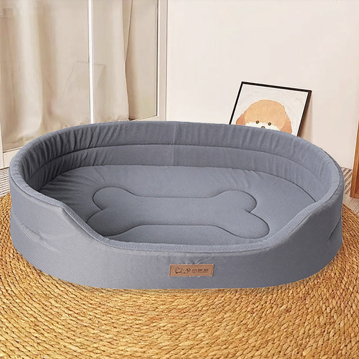 "Waterdicht en comfortabel hondenbed met zachte vulling, verkrijgbaar in blauw, grijs, groen, en rood voor binnen- en buiteng