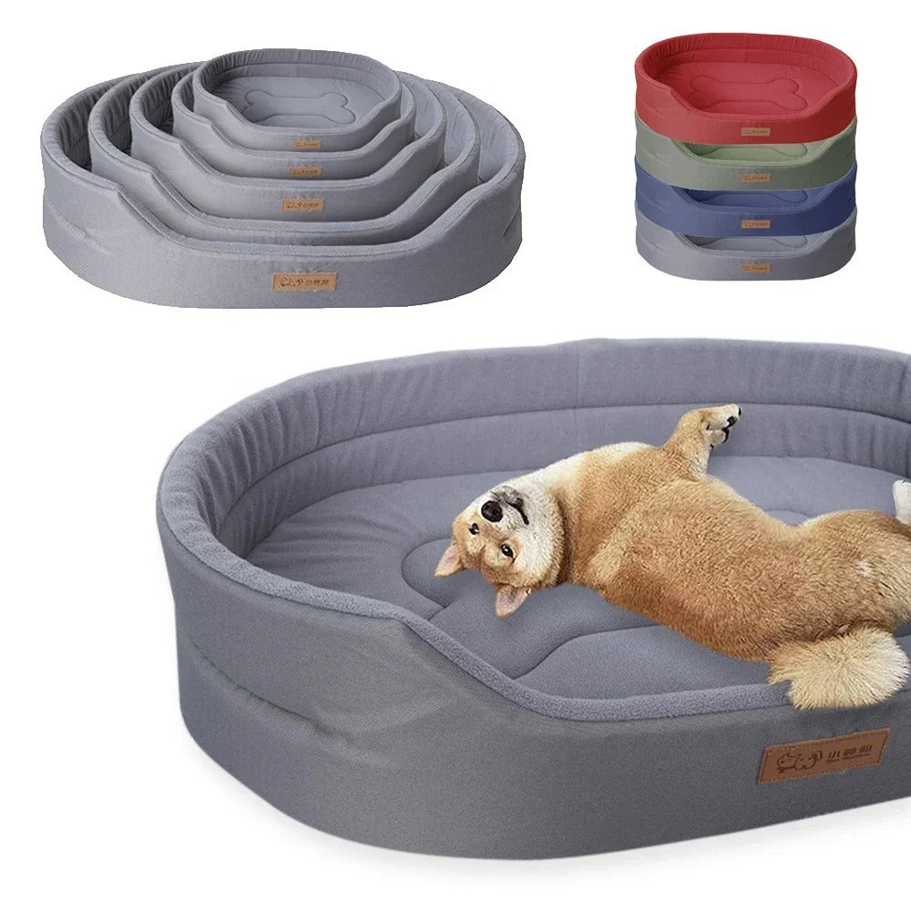"Waterdicht en comfortabel hondenbed met zachte vulling, verkrijgbaar in blauw, grijs, groen, en rood voor binnen- en buiteng