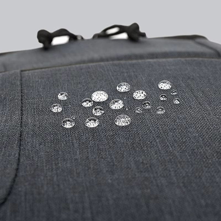"Waterdichte cameratas met gevoerd interieur, aanpasbare indeling en comfortabele draagbanden, perfect voor fotografen."