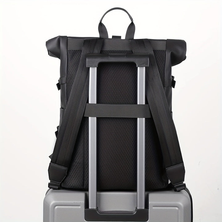 "Waterdichte herenrugzak met USB-poort, zwart design, laptopvak en verstelbare schouderbanden, ideaal voor dagelijks gebruik.