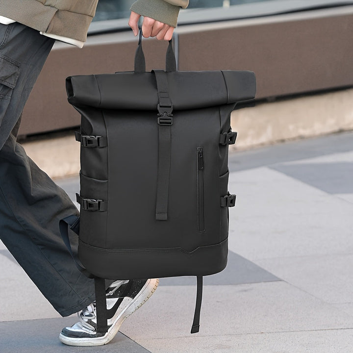"Waterdichte herenrugzak met USB-poort, zwart design, laptopvak en verstelbare schouderbanden, ideaal voor dagelijks gebruik.