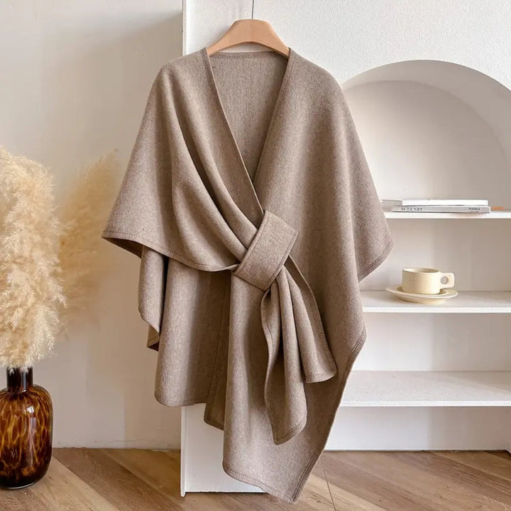 "Winddichte sjaaljas voor dames, elegant en luxe, met zachte drape en veelzijdige kleuren zoals taupe en ivoor."