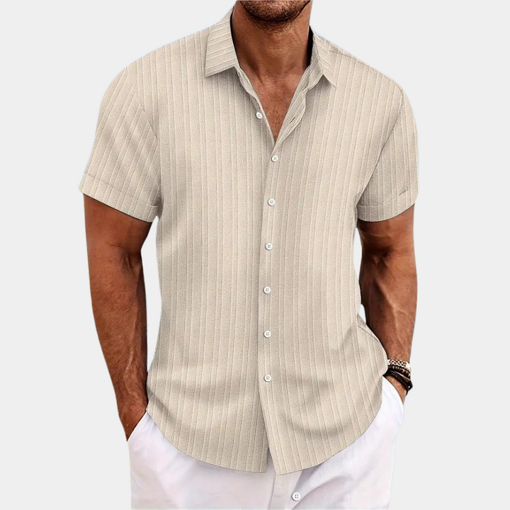 "Wit zomer overhemd heren, korte mouw, ademend materiaal, comfortabel, stijlvol, voor casual en formele gelegenheden."
