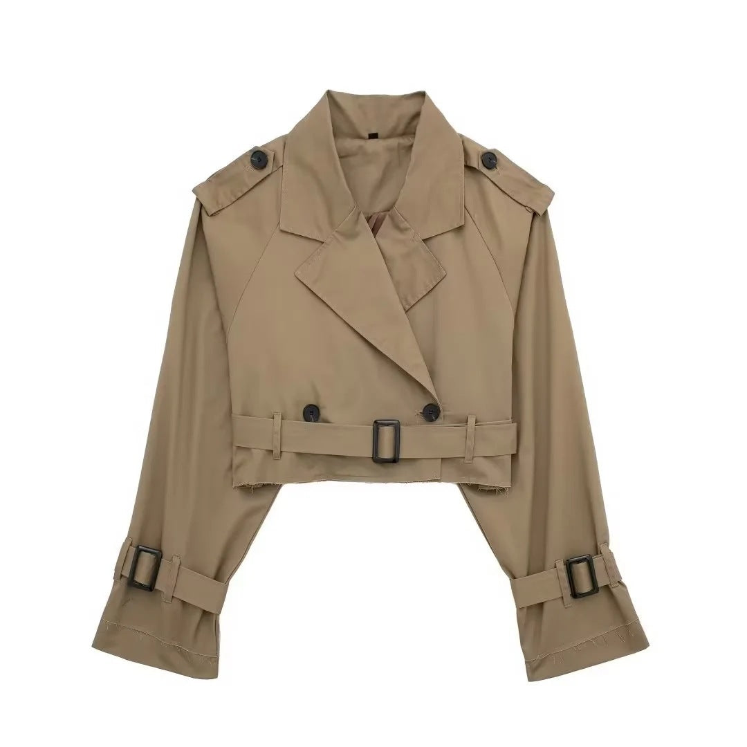 "Yara korte trenchcoat voor dames, trendy elegant design, lichtgewicht polyester, perfecte lente en herfst jas."