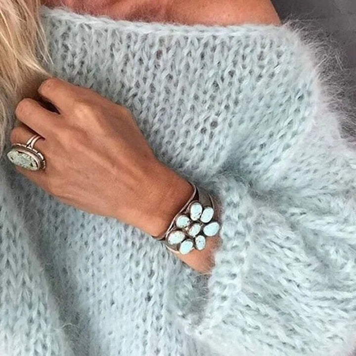"Zachte roze oversized mohair trui, perfect voor een stijlvolle casual look. Ideaal voor vrouwen, licht en comfortabel."