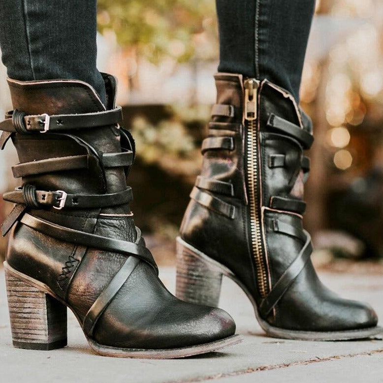 "Zwart vintage leren enkellaarsjes dames met orthopedische hakken, gespen en rits, perfect voor stijlvolle herfstlooks."