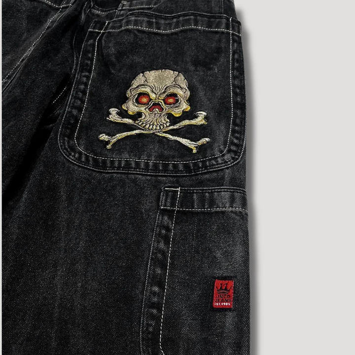 "Zwarte baggy jeans met hoge taille, wijdvallend en retro-stijl, voorkantaanzicht met casual en stijlvolle uitstraling."