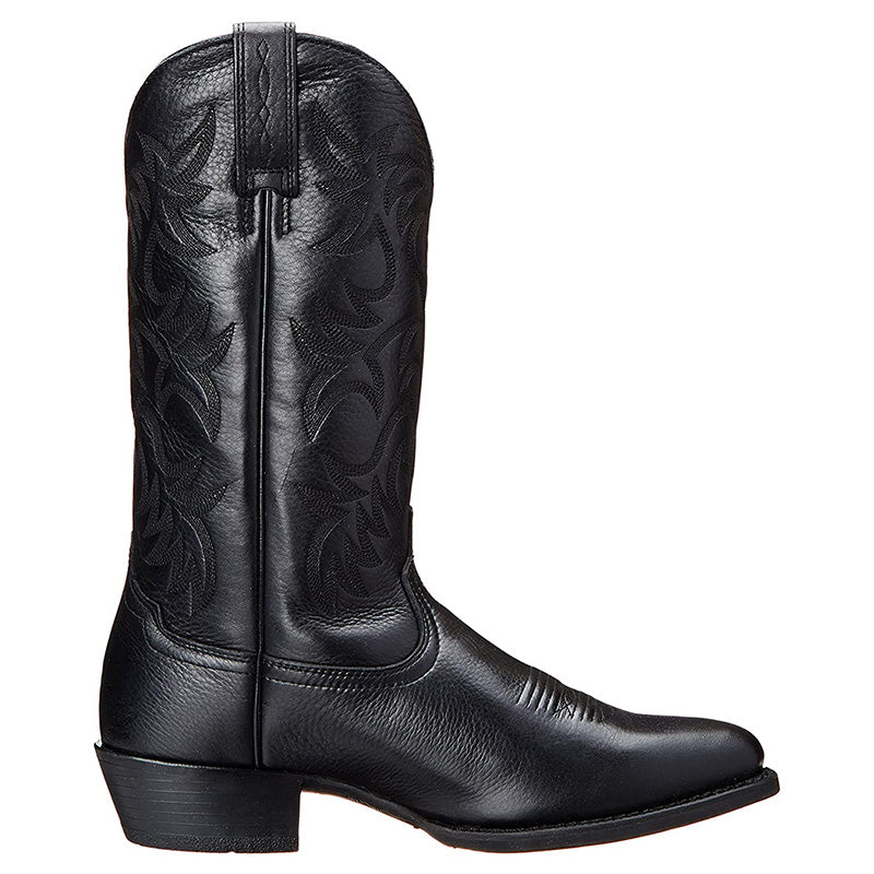 "Zwarte en bruine heren cowboylaarzen van rundleer met spitse neuzen en stijlvolle stiksels voor een klassieke western look."